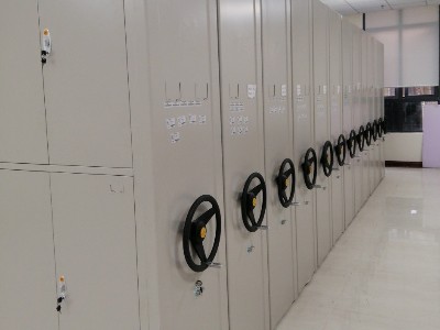 廣漢市檔案局采購永亨手動(dòng)密集架