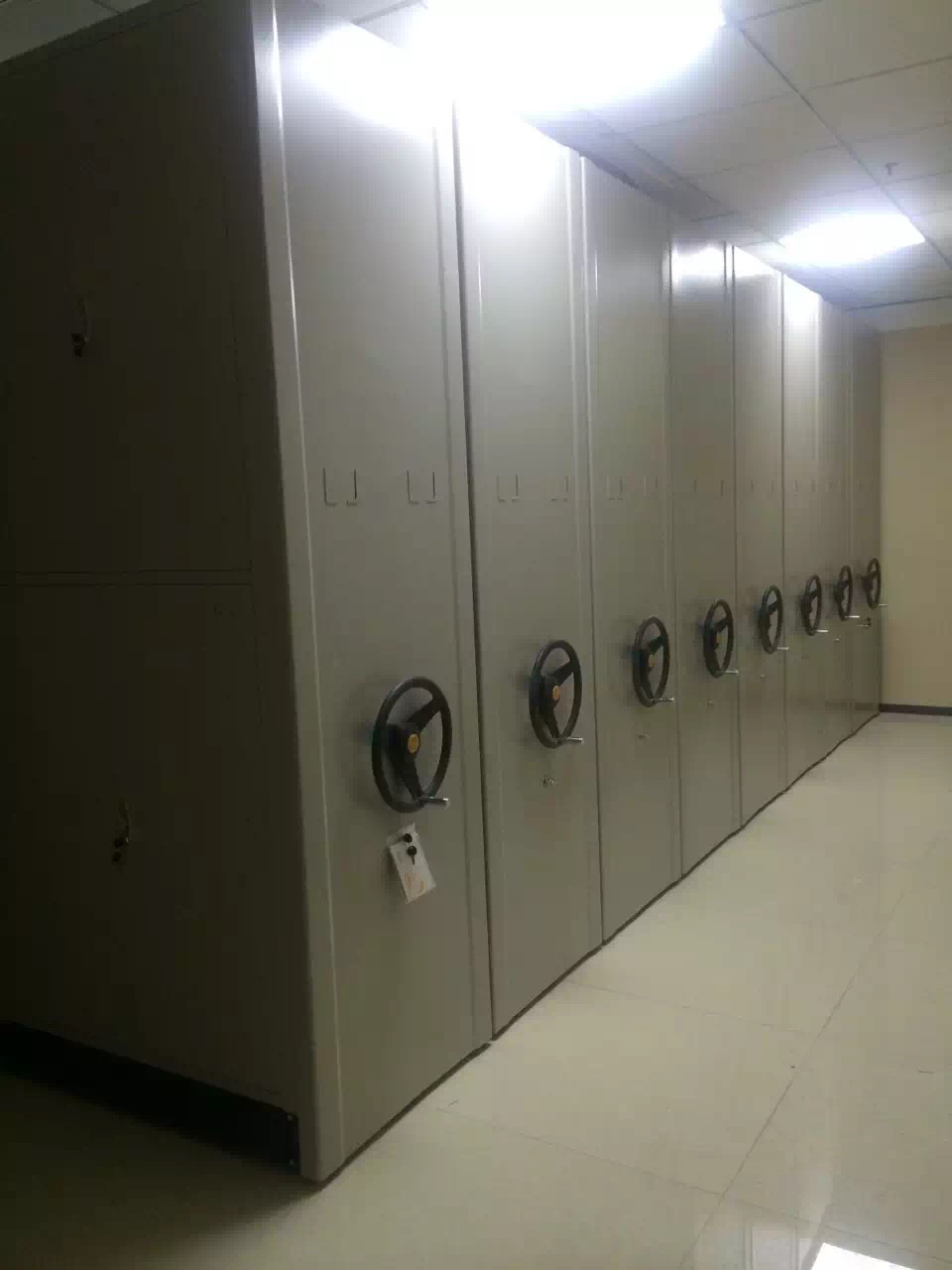 手搖密集架